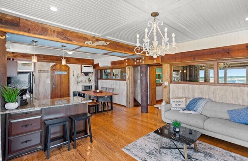 St. Augustine Condominio | Treehouse Artist Haven Direct Oceanfront 2br