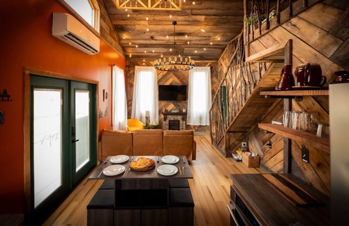 West Newton Cabina | Treehouse Hot tub custom
