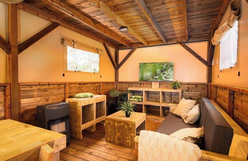 Zuna Complejo | Treehouse tent at the Regge with private sanitary facilities | 6 people