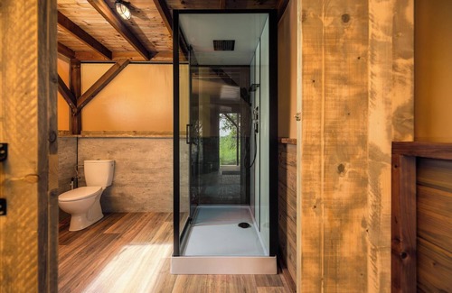 Zuna Complejo | Treehouse tent at the Regge with private sanitary facilities | 6 people