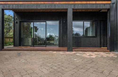Ohope Casa | Treetop Hideaway - Ohope Holiday home