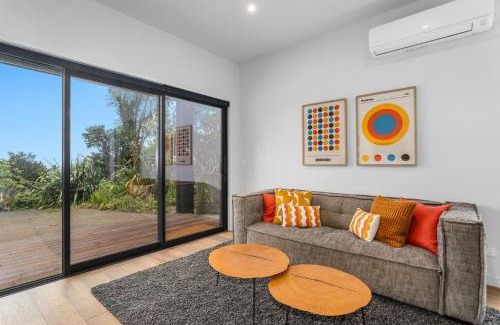 Ohope Casa | Treetop Hideaway - Ohope Holiday home