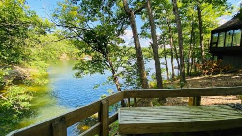 Village of Four Seasons Villa | Treetop Village76-3bed3bathlakefrontlakeviewp