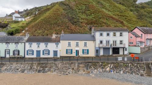Tan-y-groes Casa | Trem y Don at Llangrannog Beach