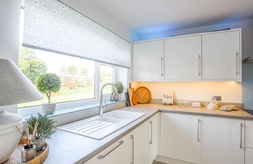 Mynytho Casa | TREM YNYS, luxury holiday cottage, with hot tub in Abersoch