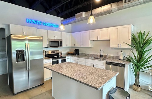 TMAG Thompson LN - Murfreesboro Rd Condominio | Tremendous 1-bedroom condo in Nashville located 5 mins from BNA