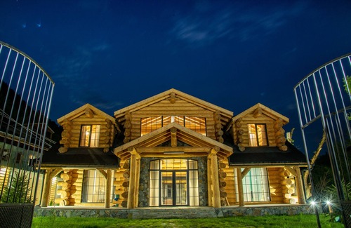 Bouvet Island Chalet De Esquí | Tremendous 5-bedroom chalet in Gosh with WiFi, AC,Outdoor Pool, Sauna&Jacuzzi