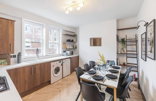 Hackney Casa | Trendy 3-Bedroom Hackney Pad