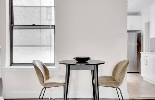 Brooklyn Heights Apartamento | Trendy Brooklyn Heights 2BR w/ Elevator, W/D & Bike Room, by Blueground