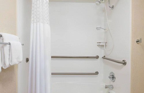 University Place Casa | Trendy & Fancy Rm for Romantic Couples! W/ Pool