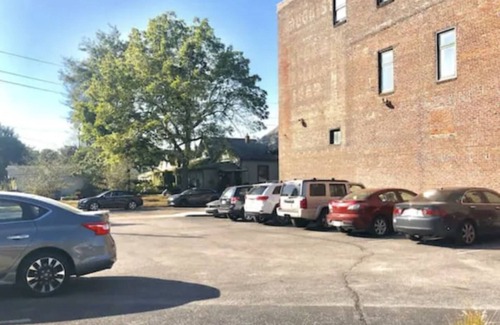 Chatham-Arch Apartamento | Trendy Loft Condo near Mass Ave with FREE parking