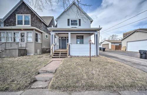 Superior Casa | Trendy Superior Home Perfect for Groups!