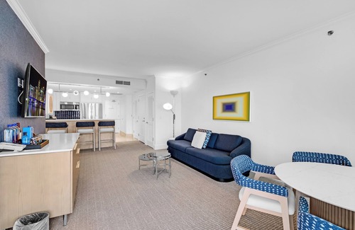 Miami Beach Hotel | Tresor Fontainebleau Ocean North View One Bedroom