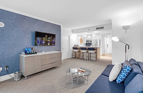 Miami Beach Hotel | Tresor Fontainebleau Ocean North View One Bedroom