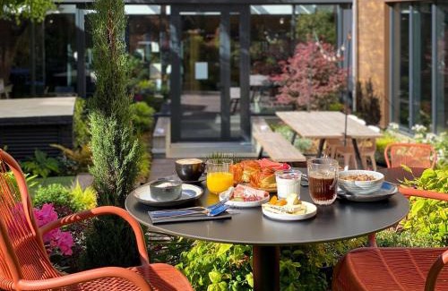 Batignolles Hotel | TRIBE Paris Batignolles