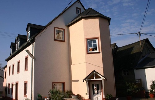 Wintrich Cama Y Desayuno | Habitación triple - Ferienweingut Matthiashof