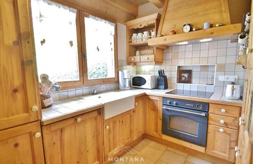 Le Chinaillon Apartamento | Triplex 8 pers. en Chalet Traditionnel, Pied des Pistes, Terrasse, Balcon, Parking - FR-1-458-164