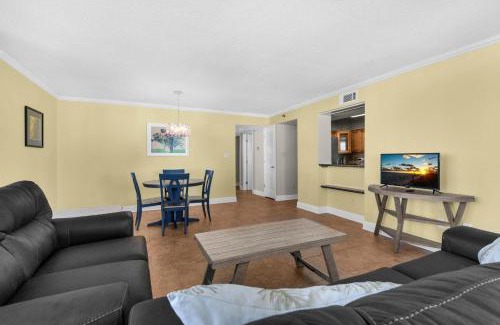Pensacola Beach Casa | Tristan Towers unit 2B