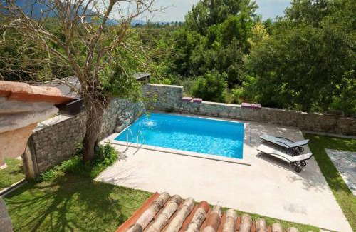 Krsan Villa | Trohi Homes - Soulful Istrian Hideaway