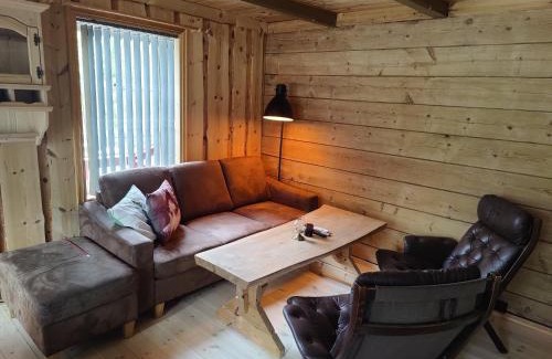 Stranda Casa | Tronstadbu- 1800s Cabin near Geirangerfjord & Slogen Hike