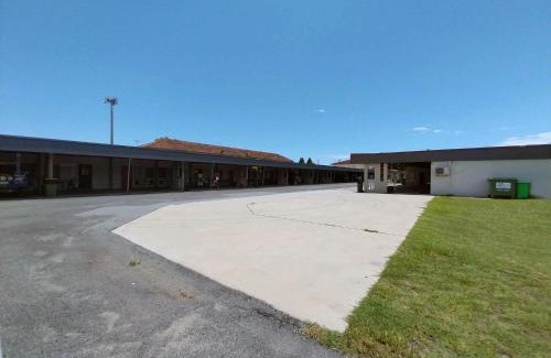 West Mackay Hotel | Tropic Coast Motel