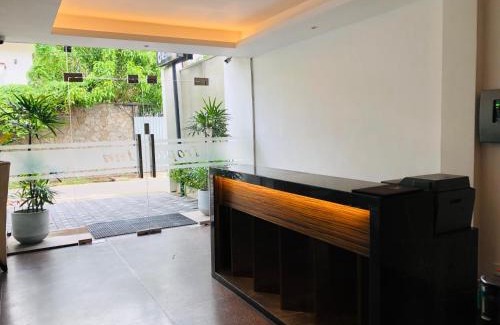 Mount Lavinia Hotel | Tropic Inn - Mount Lavinia