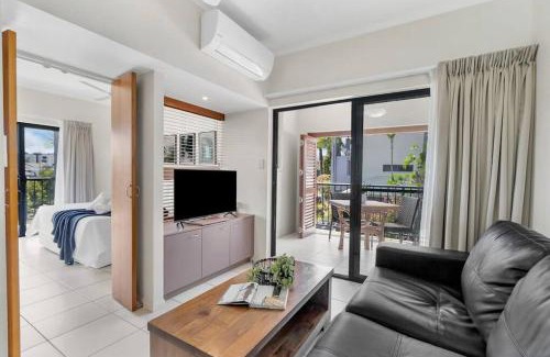 Cairns Apartamento | Tropic Nest - A Relaxed Resort Escape for Couples
