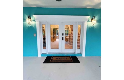 Palm City Casa | Tropic Retreat! Pool, 3 acres, pond, 4500sq ft