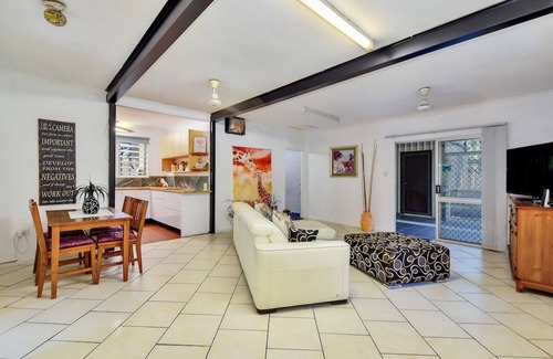 Howard Springs Casa | Casa de bambú tropical