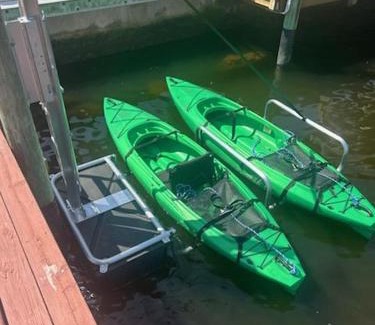 Cape Coral Casa | Tropical Breeze Canal Waterfront Home, Heated Pool