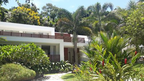 Pontal Casa | Tropical Contemporary Suites