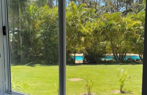 Smiths Lake Cabaña | Tropical Hideaway Cottage