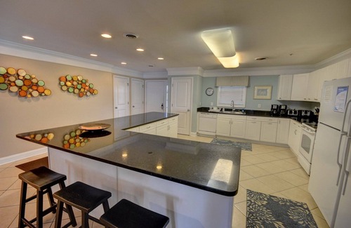 Crescent Beach Villa | ¡¡Paraíso tropical!! Arena en tus dedos! Piscina, jacuzzi, mascotas, cable, wifi!