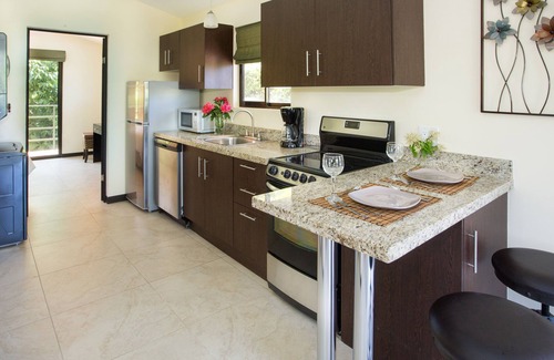 Parrita Casa | CRT-Tropical Paradise Villa - ¡En la selva con las comodidades del hogar!