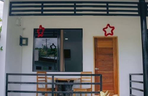 Hinoba-an Apartamento | Tropical Tranquility: Unwind in Style at Our Cozy Retreat