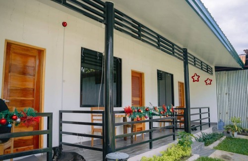 Hinoba-an Apartamento | Tropical Tranquility: Unwind in Style at Our Cozy Retreat