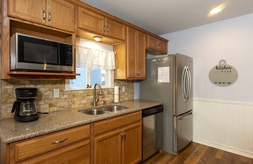 Rockport Casa | Trout Tank | View of Copano Bay, Fishing Pier!