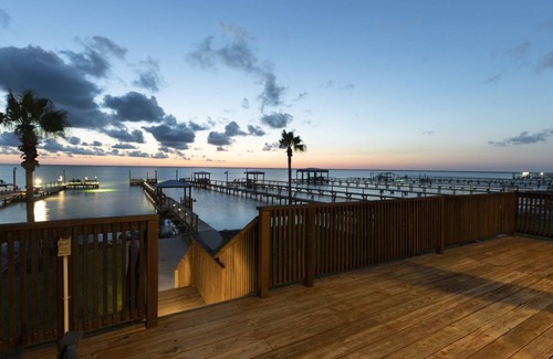 Rockport Casa | Trout Tank | View of Copano Bay, Fishing Pier!