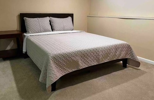 Troy Casa | Troy Retreat: Cozy with Modern Amenities
