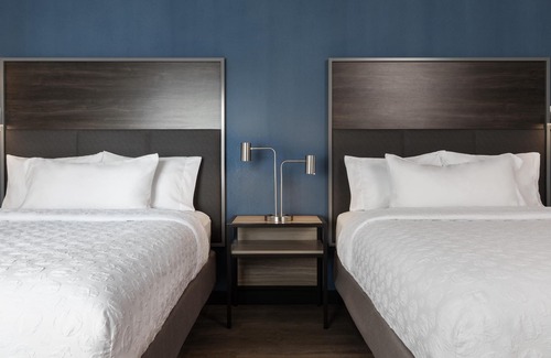 Gay Village Hotel | Tru by Hilton Montreal centre-ville