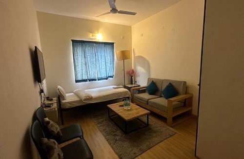 Satyavedu Hotel | True North Apart Hotel