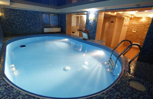 Yaremche Hotel | Tsvit Paporoti