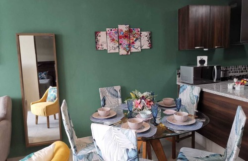 San Juan de Dios Apartamento | Tu Joya - AC, pool & Gym Apartment in Downtown Guadalajara