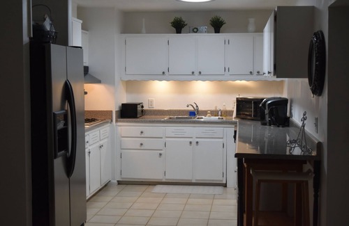 Tucker Casa | Tucker Ranch - Comfortable Home w/screened in porch. Pet Friendly.