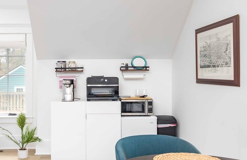 North Burns Park Apartamento | Tudor Style Carriage House