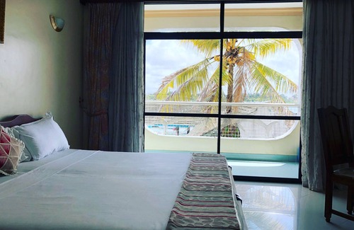 Mombasa Cama Y Desayuno | Tudor Water Sports Hotel