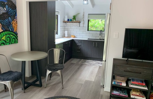 Onetangi Casa | Tui Cottage - Stay Waiheke
