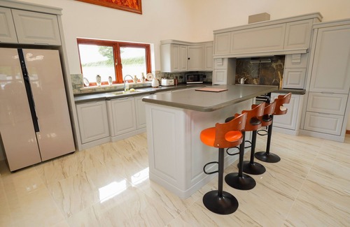 Hillsborough Casa | Casa-Villa-Baño privado con ducha-Vista al campo-Tullynore Villa