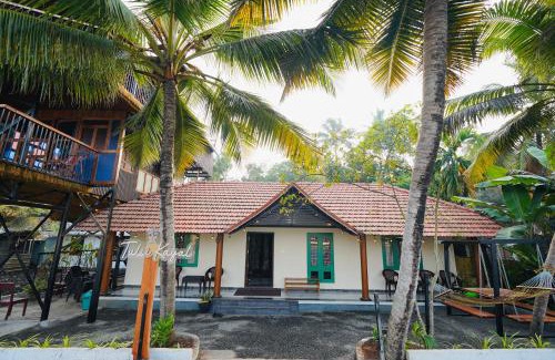 Nedumudy Casa | Tulsi Kayal Retreat