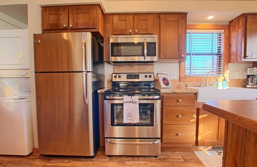 Kingsland Cabaña | Tumbleweed pequeña casa en un hermoso lago privado en el Texas Hill Country